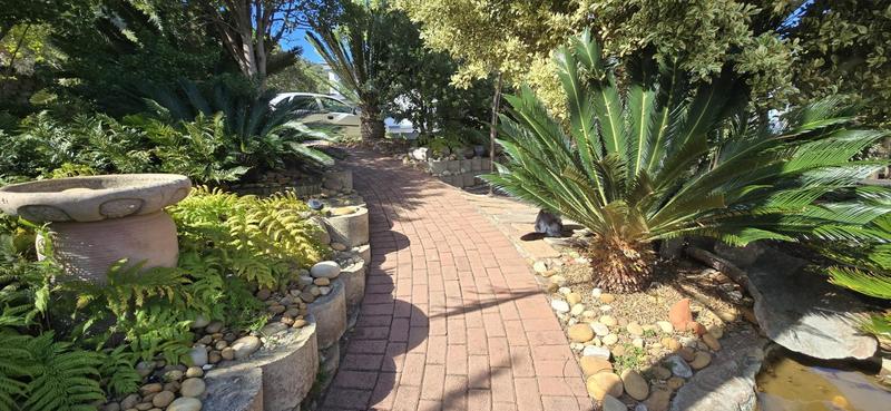 4 Bedroom Property for Sale in Glentana Western Cape